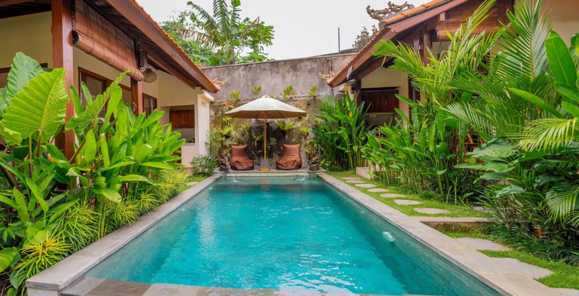 Cempaka Kembar Guest House ウブド エクステリア 写真