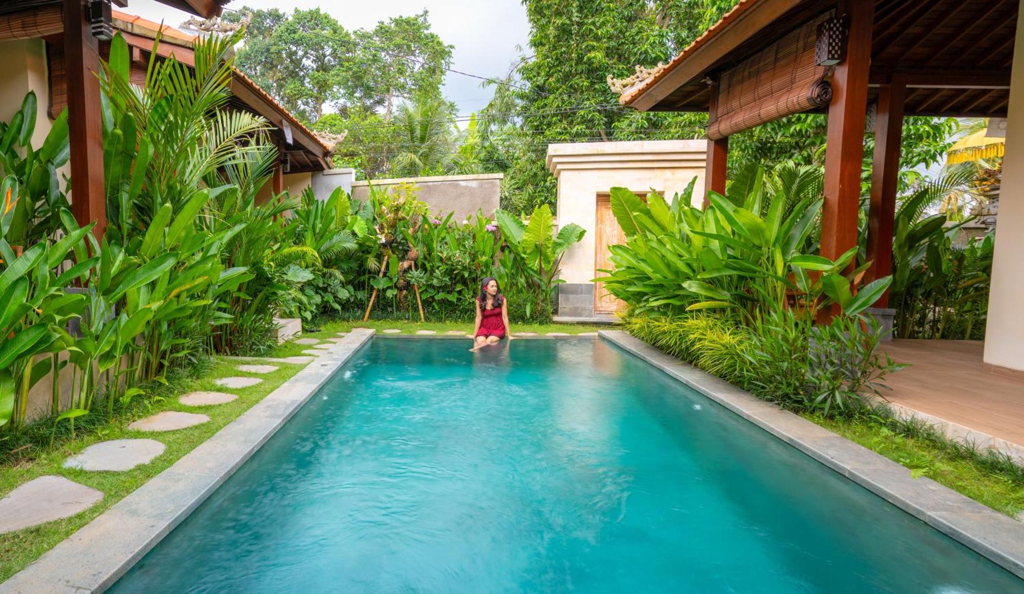 Cempaka Kembar Guest House ウブド エクステリア 写真