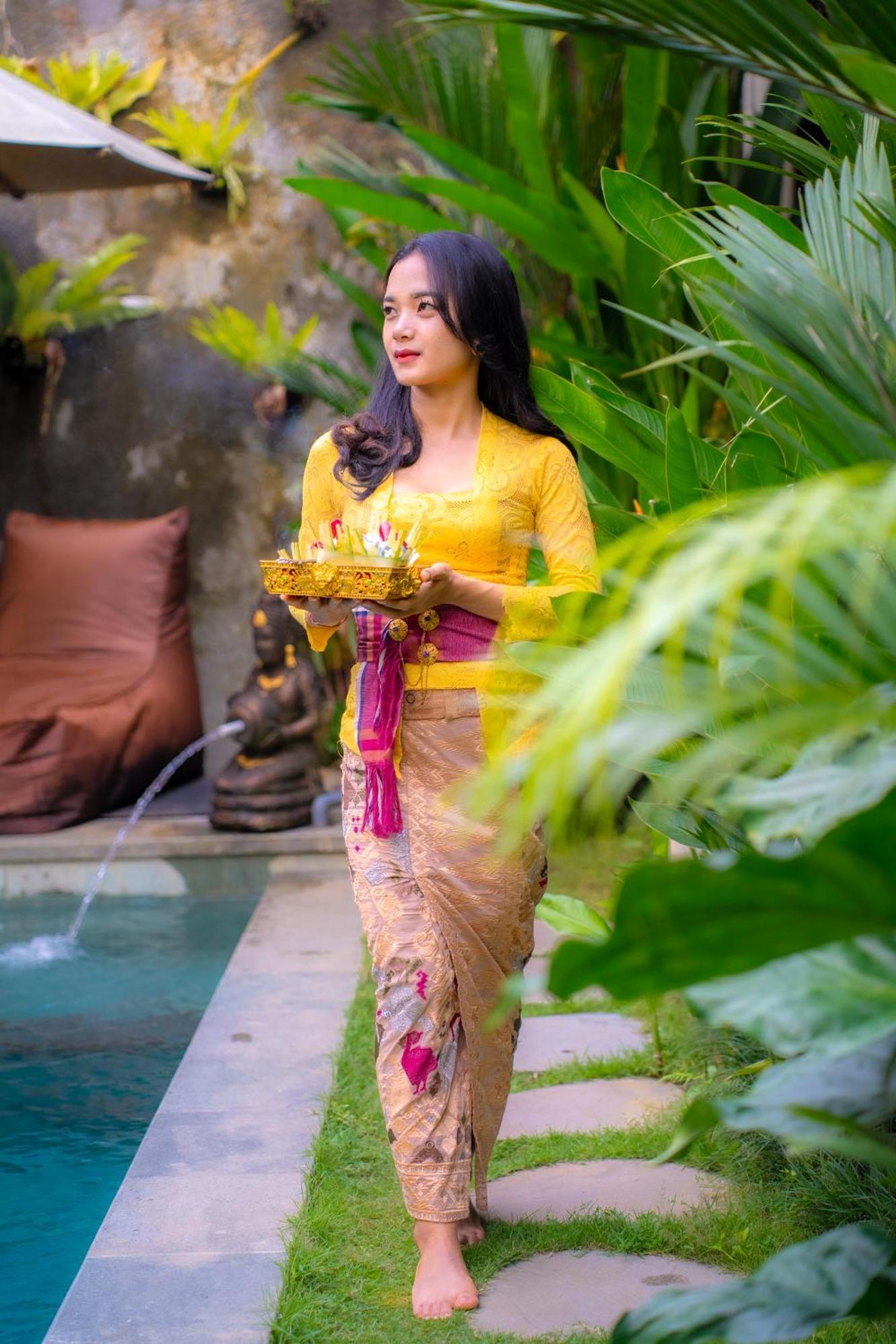 Cempaka Kembar Guest House ウブド エクステリア 写真