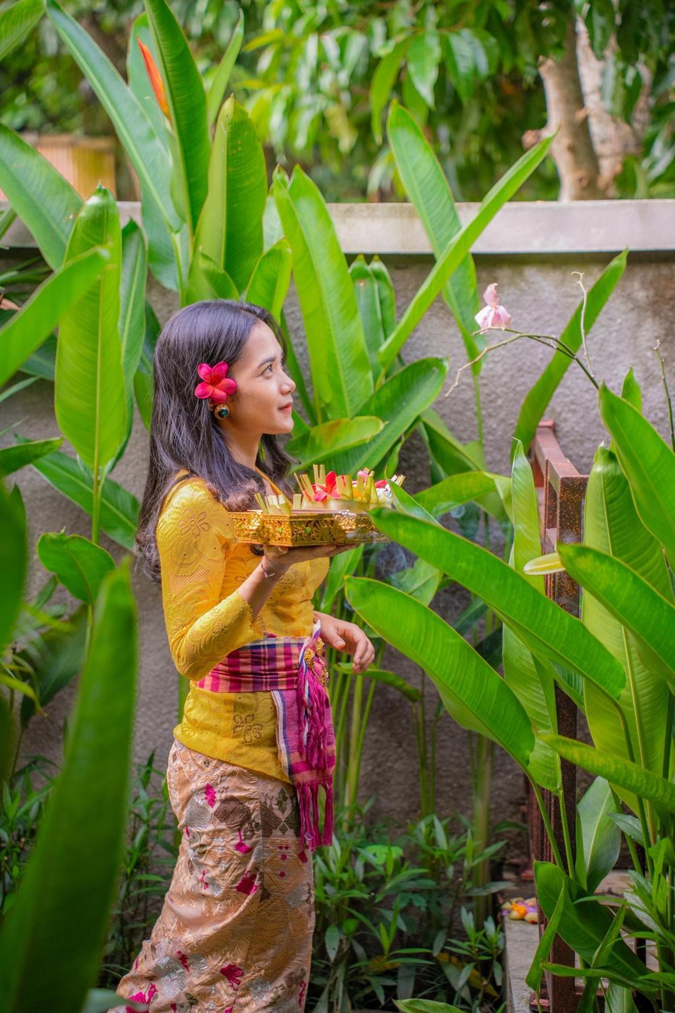 Cempaka Kembar Guest House ウブド エクステリア 写真