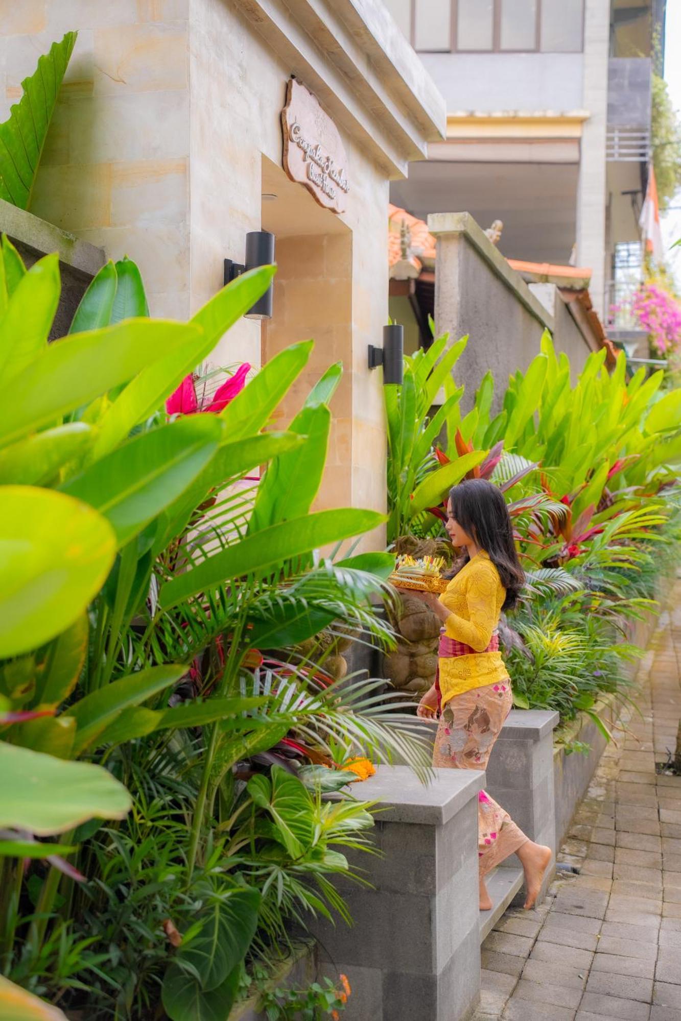 Cempaka Kembar Guest House ウブド エクステリア 写真